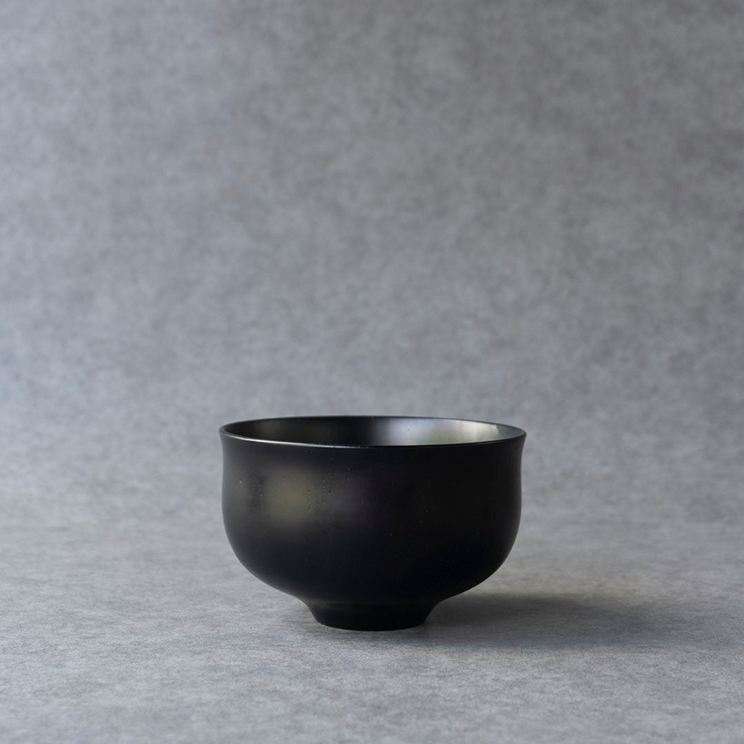 Zelkova Lily-shaped Bowl Black