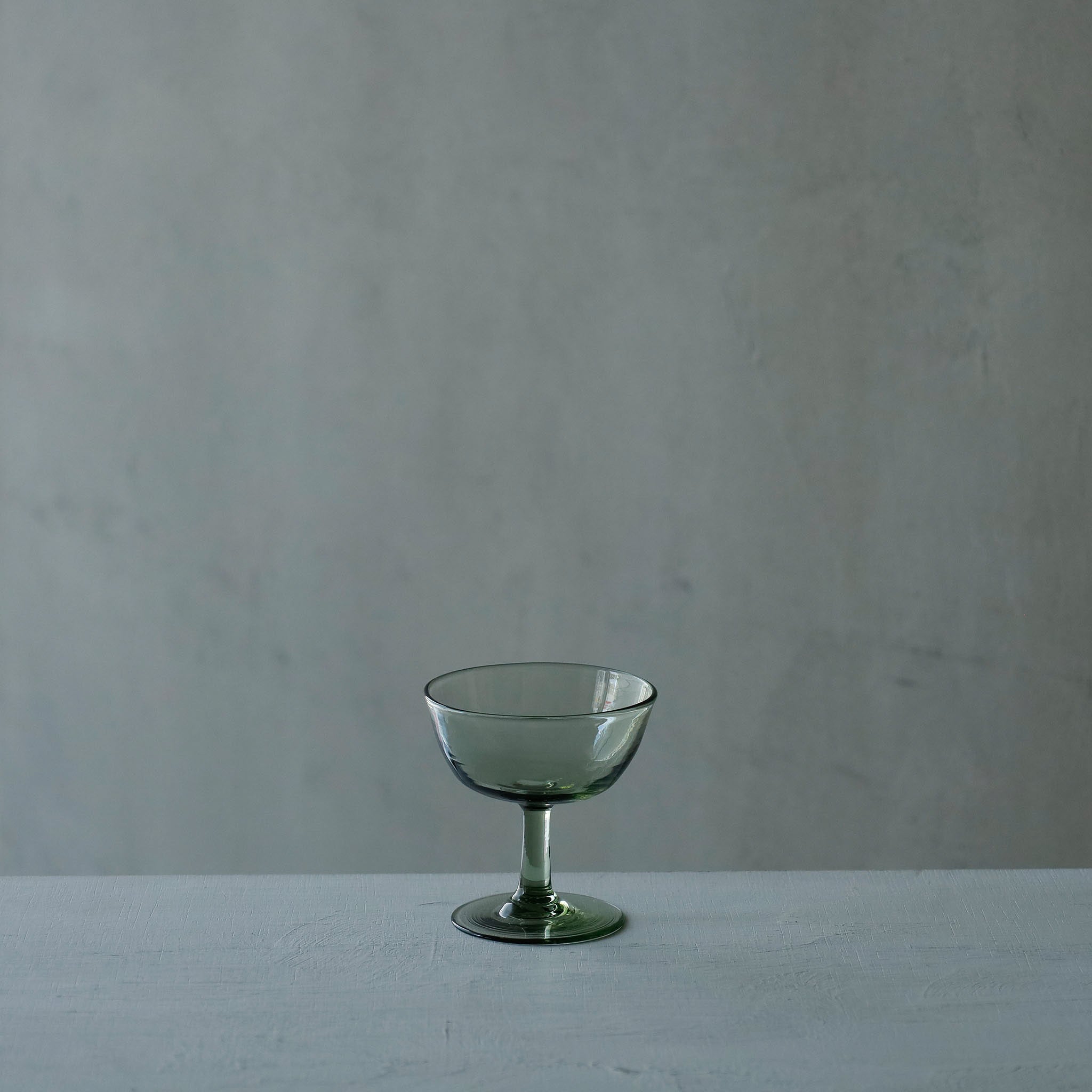 ●26-TE-132 リキュールグラス MOSS GREEN B