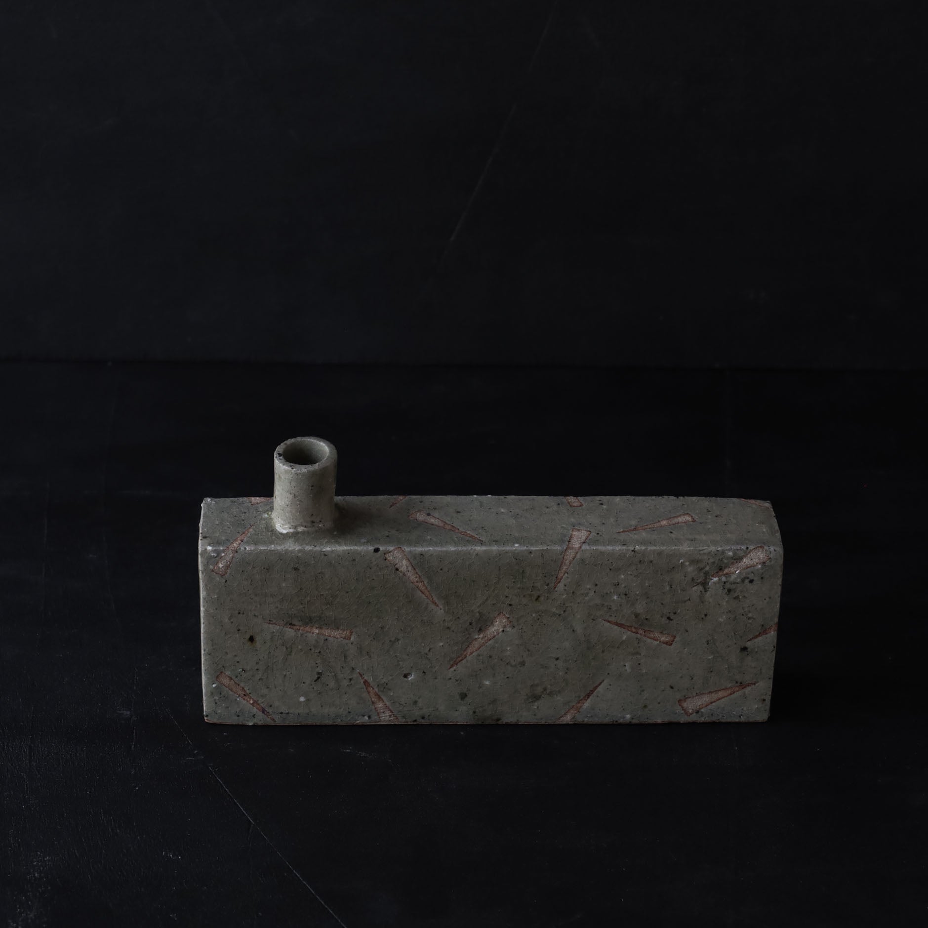 26-OM-51 Rectangular Single-Flower Vase