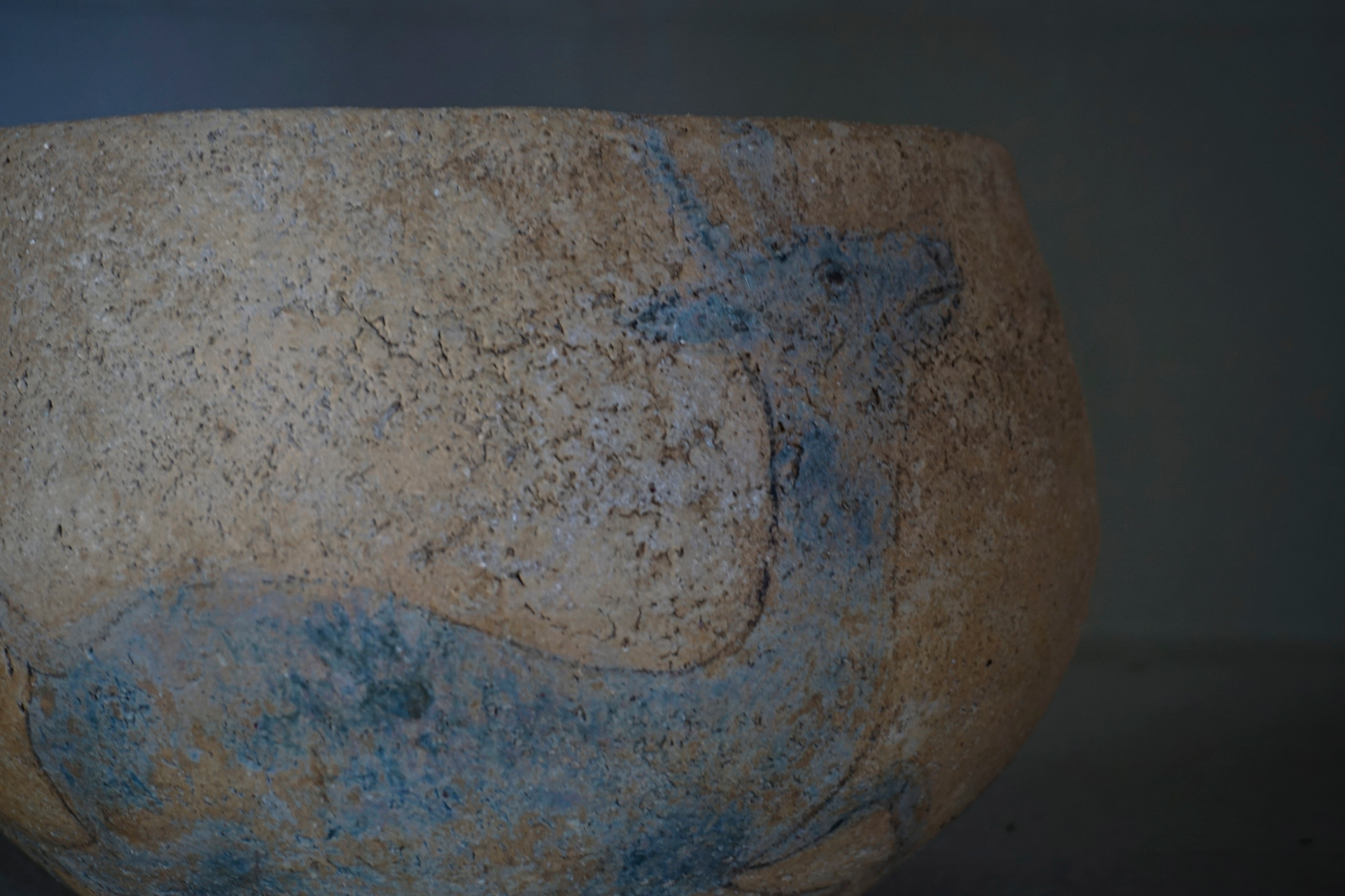 ●25-IM60 Painted Grayware Jar – Deer Motif