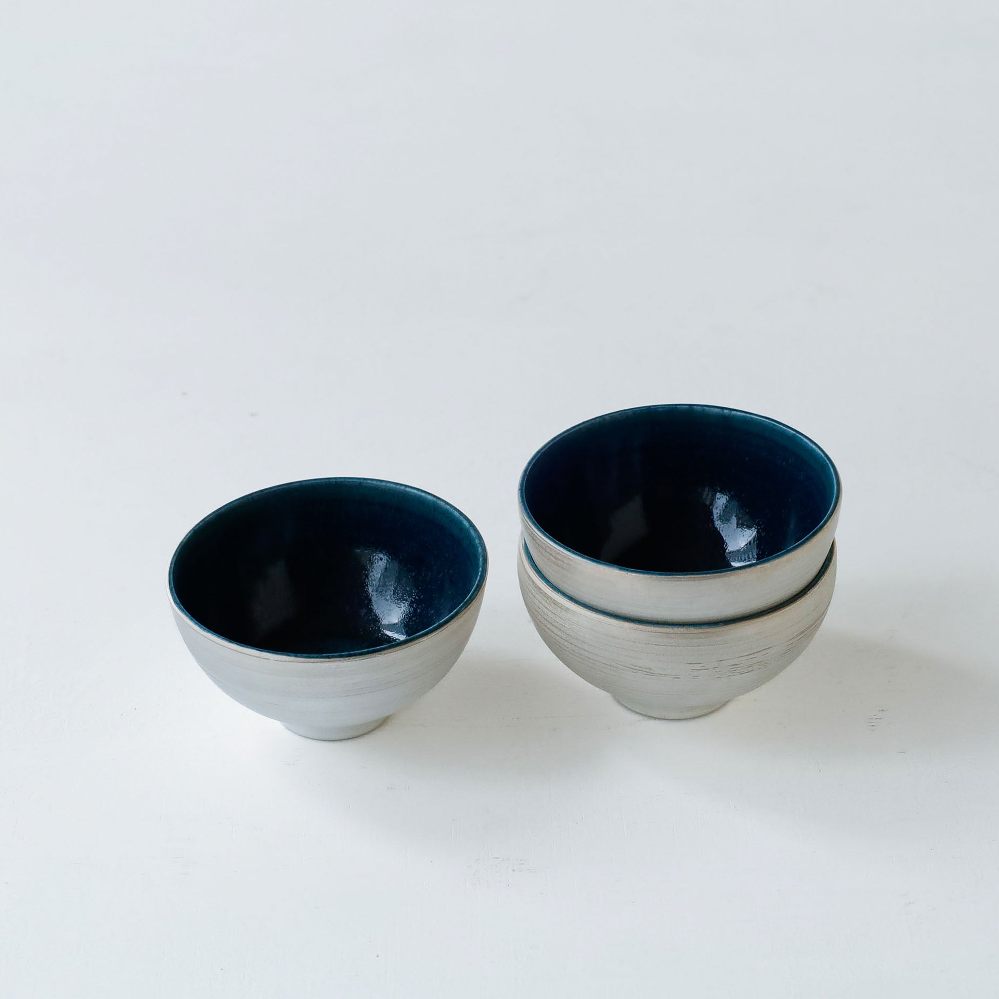 ●26-NT-74 Celadon Glaze Miniature Bowl (Silver Leaf Exterior)