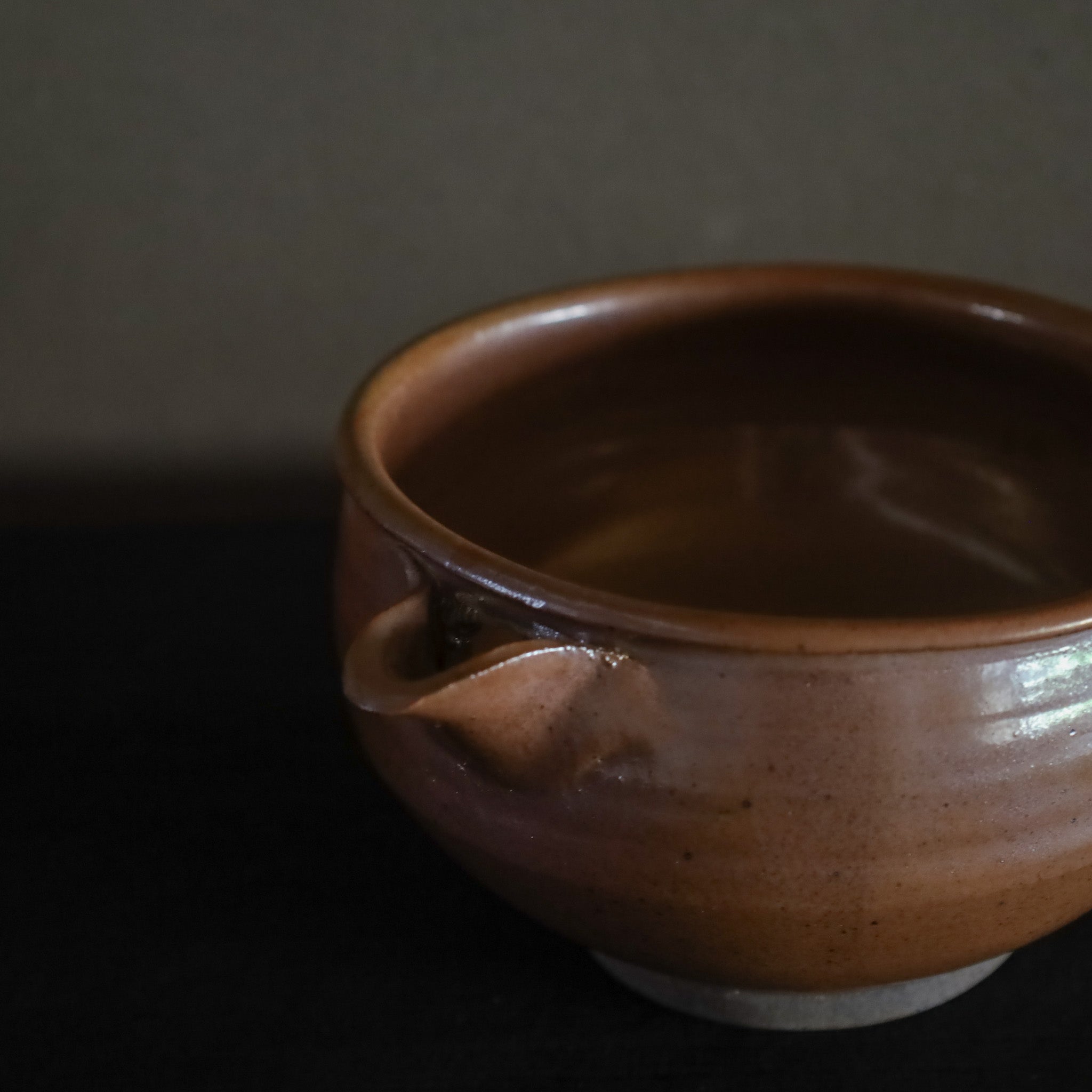 ●26-TY-4 Akane Karatsu spouted bowl