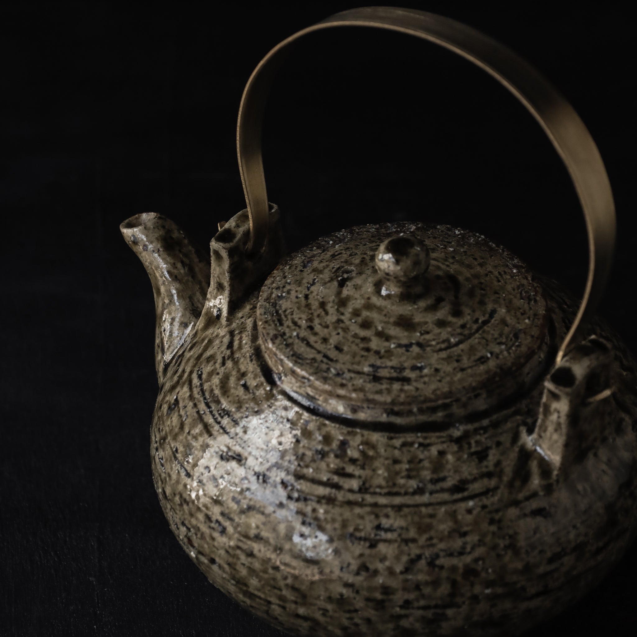 26-OM-42 Banyan Ash Chuka (Pitcher / Teapot)