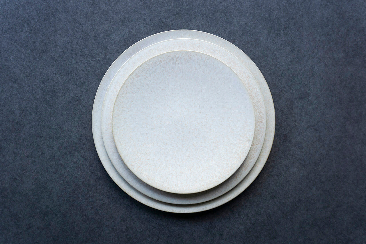 Yuka Ando Flat plate 21cm WH