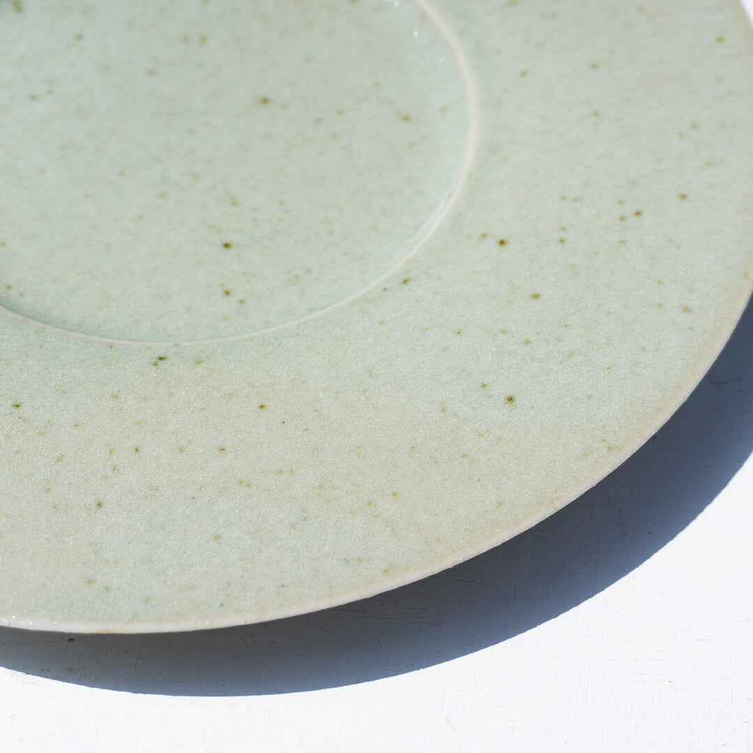 Miyuki Koizumi 21cm Wide Rim Plate Green