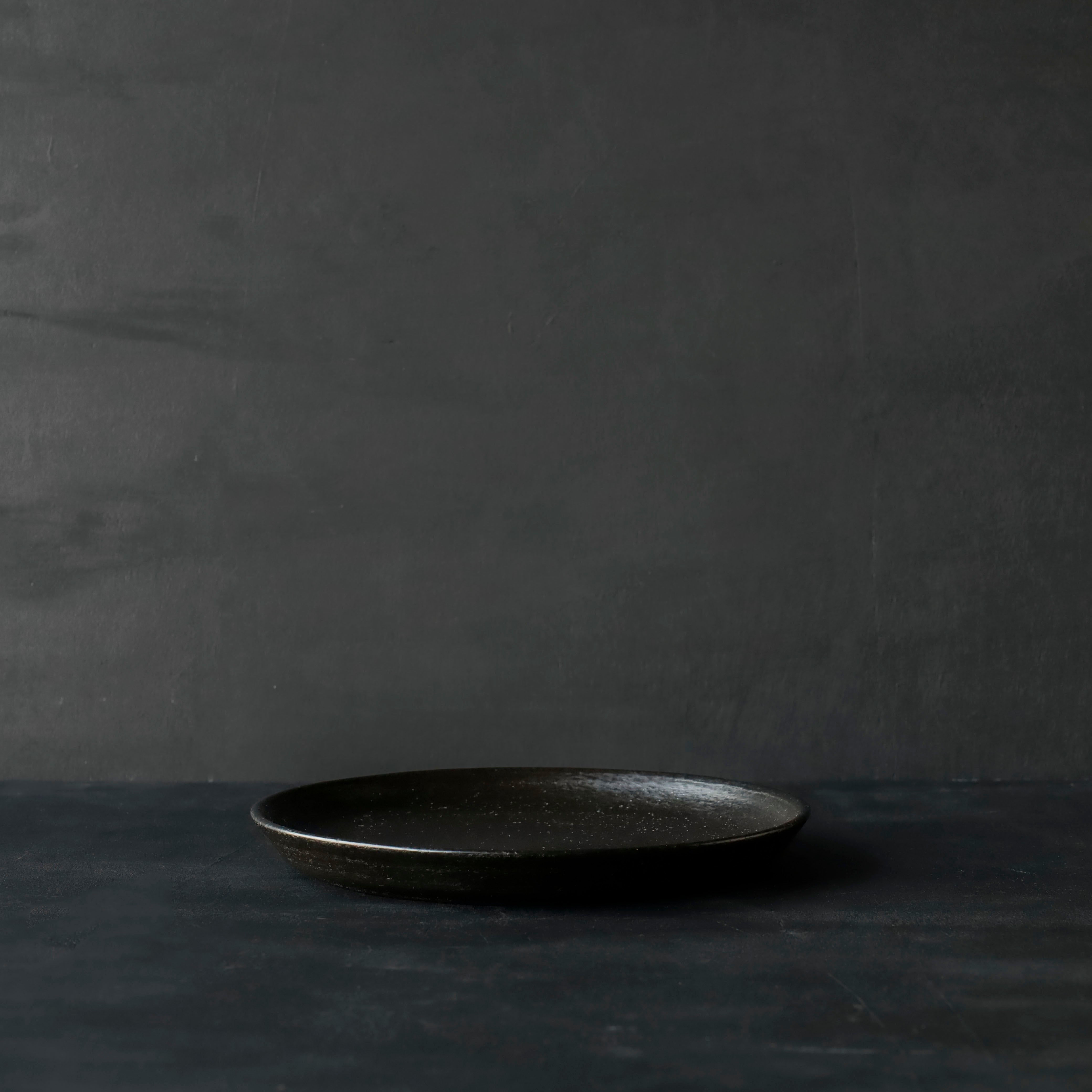 26-AS-53  Hikime-zara (Lathe-turned Grain Small Plate) – Black
