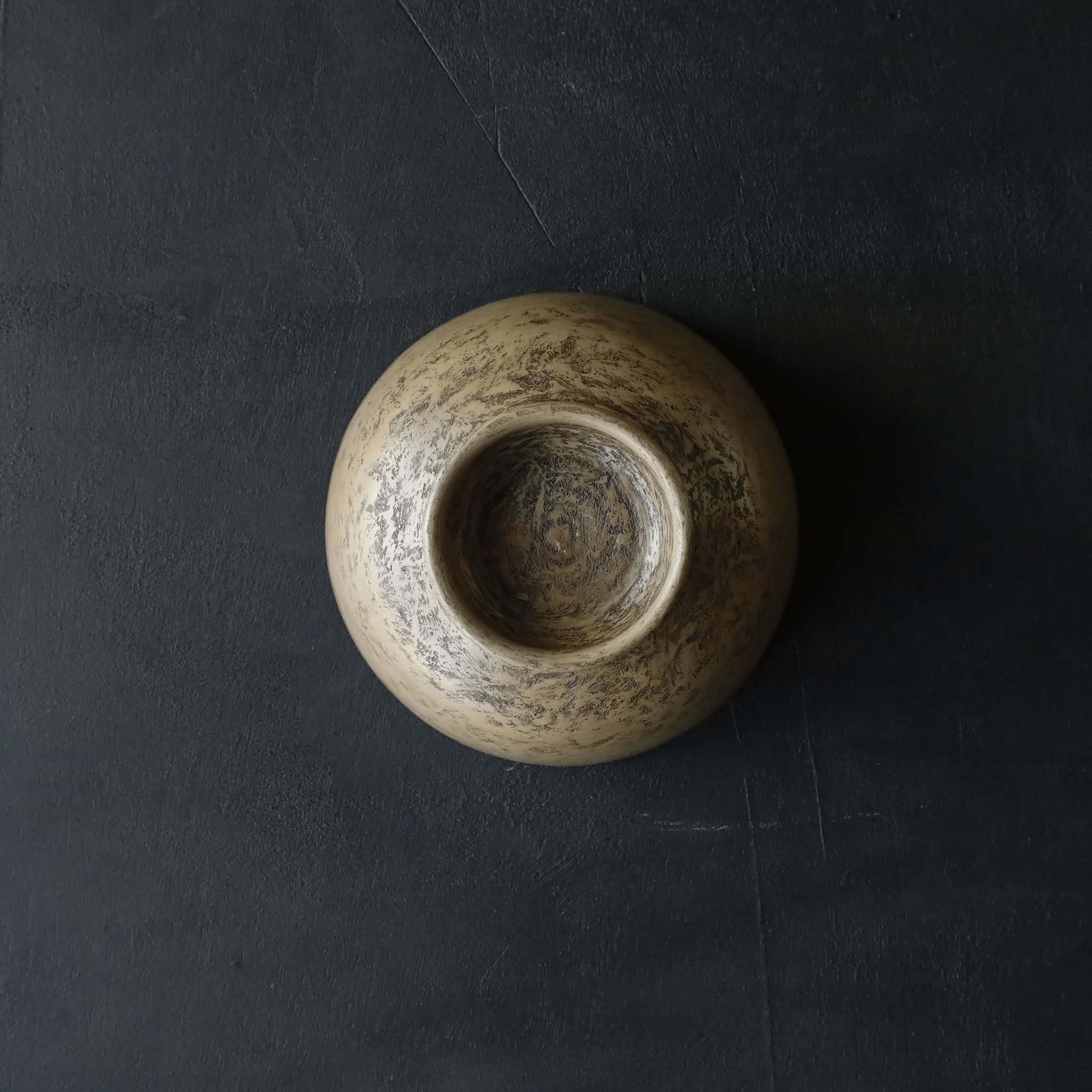 26-AS-3  Tsuzumi-wan (Tsuzumi-shaped Large Bowl) – White