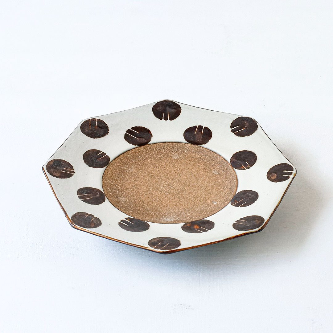 Toubou Makiya Octagonal Plate 18cm Dot Brown