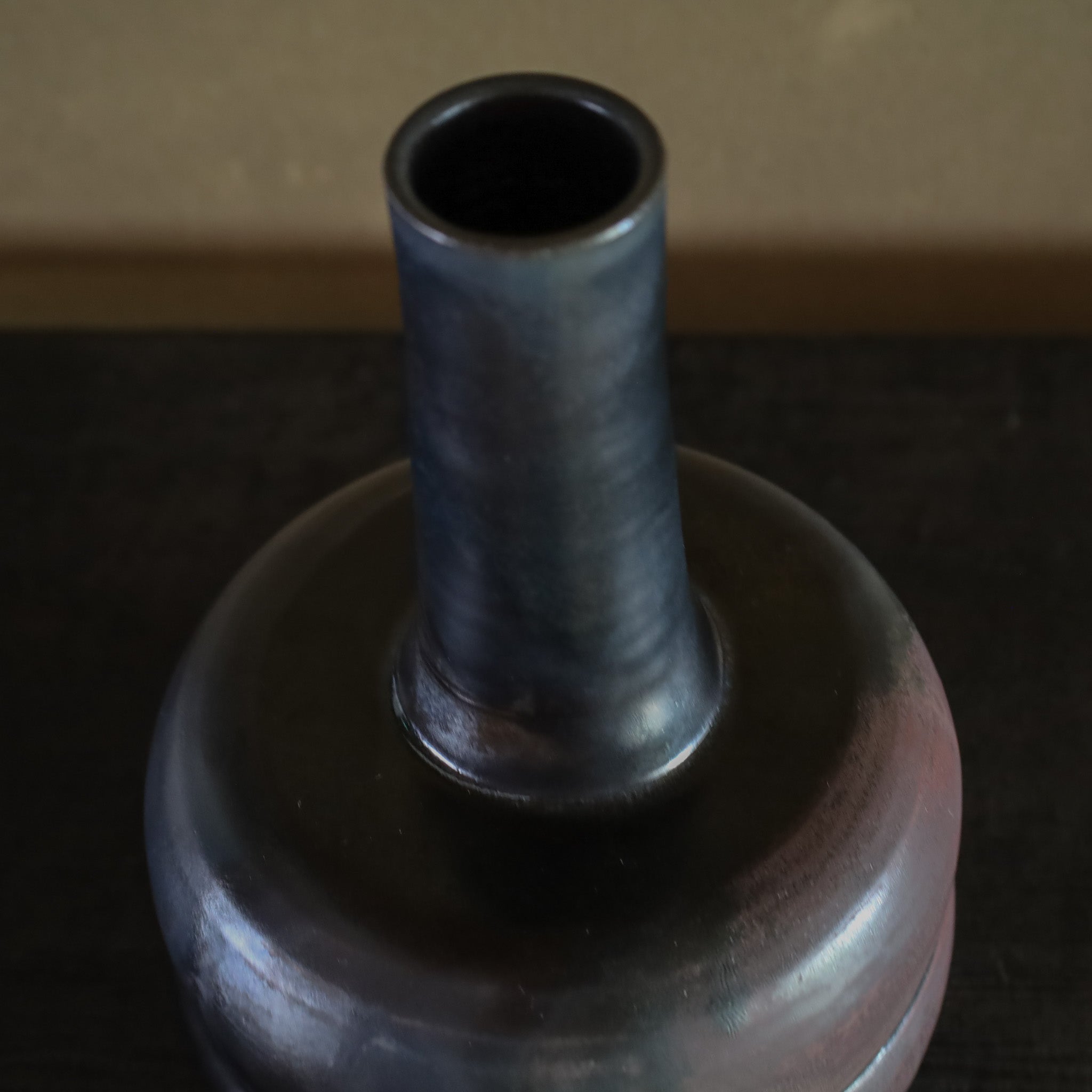 ●26-TY-1 Black Karatsu vase