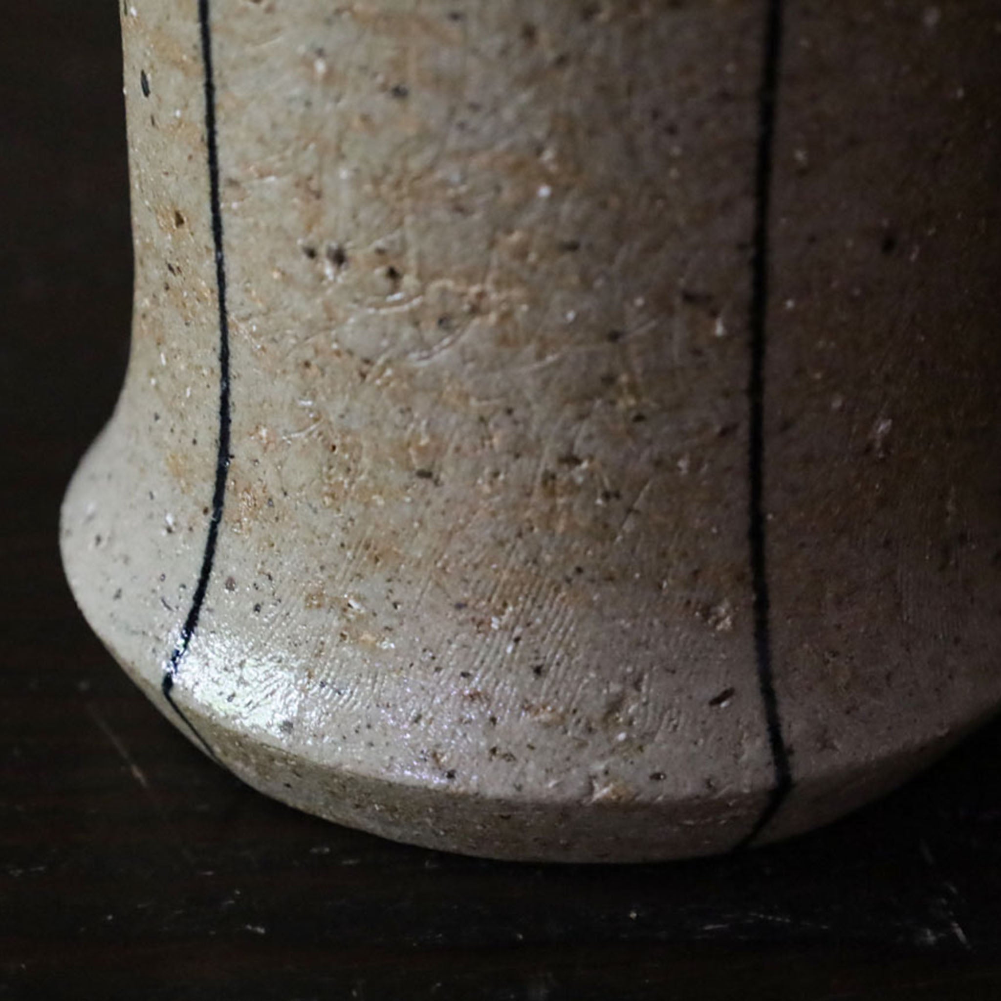 Toubou Makiya Trumpet-shaped Vase with Stripe Pattern