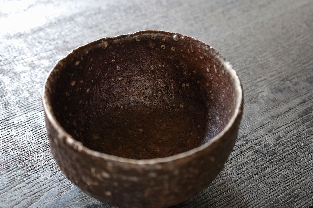 Shiro Shimizu / Taraodo Fuki-urushi Chawan (Tea Bowl made of Tarao Clay with Wiped Lacquer Finish)