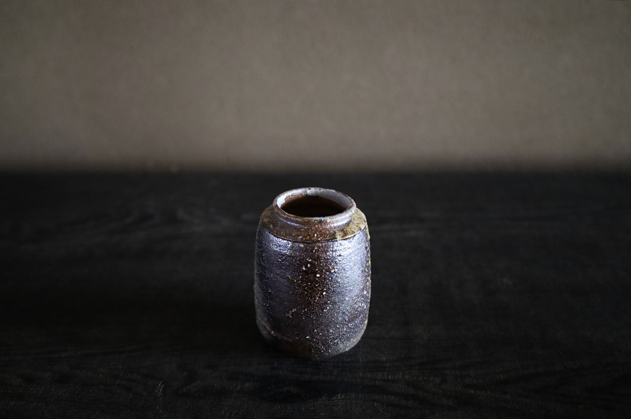 Shiro Shimizu / Higashi-Omi Tsuchiyakishime Chaire C (Tea Caddy made of Higashi-Omi Clay, Unglazed and High-fired)