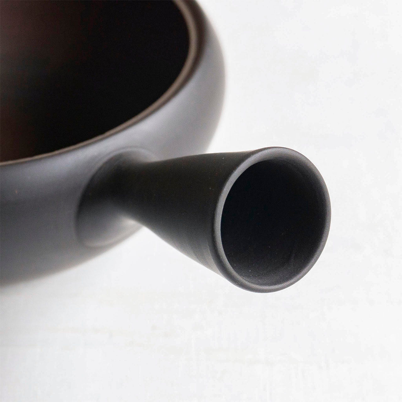 Yokei Kiln Syudei-Tanka Flat Teapot (Large)