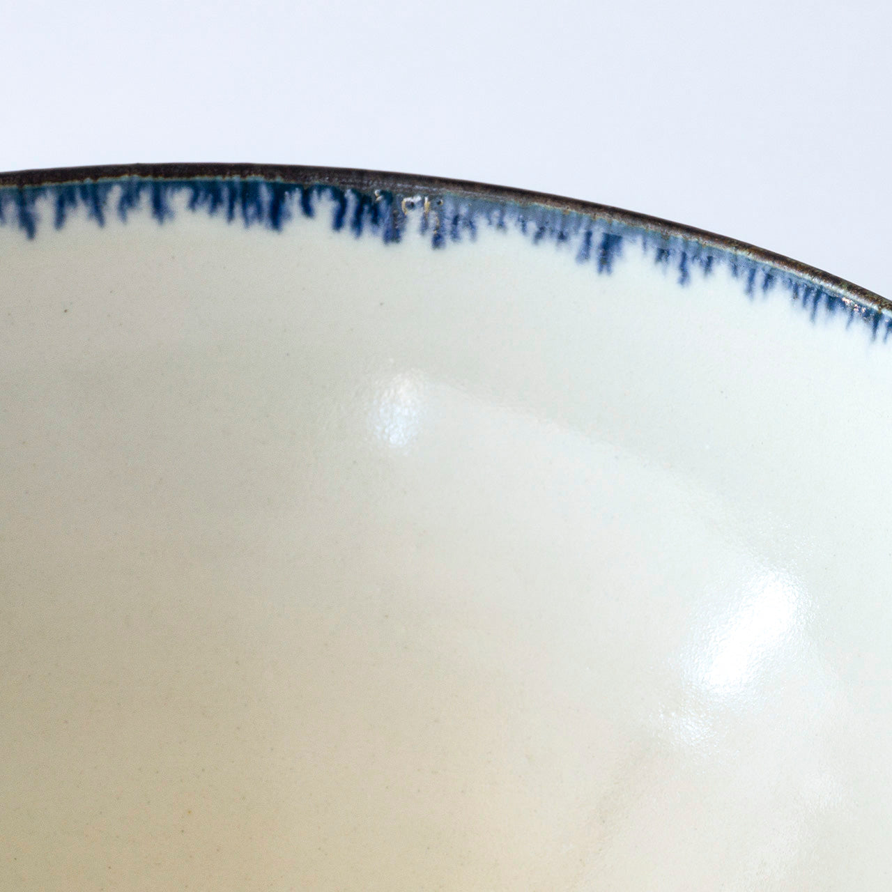 Almond Bowl S Blue Rim